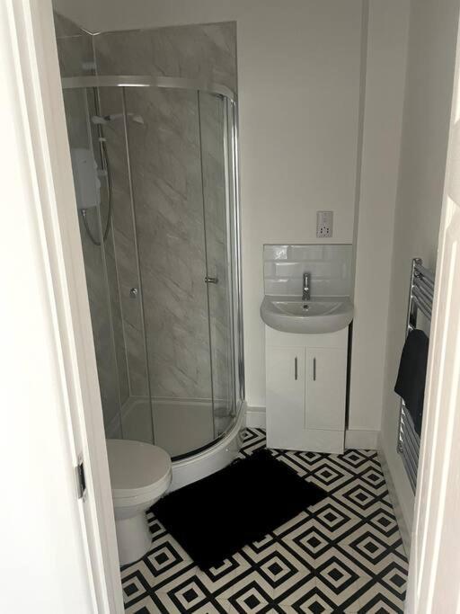 #2Bs 1 Bed Serviced Apartment Derby Buitenkant foto