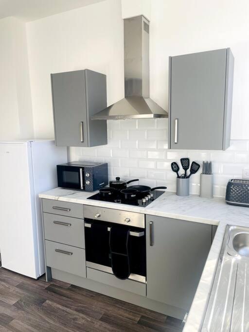 #2Bs 1 Bed Serviced Apartment Derby Buitenkant foto